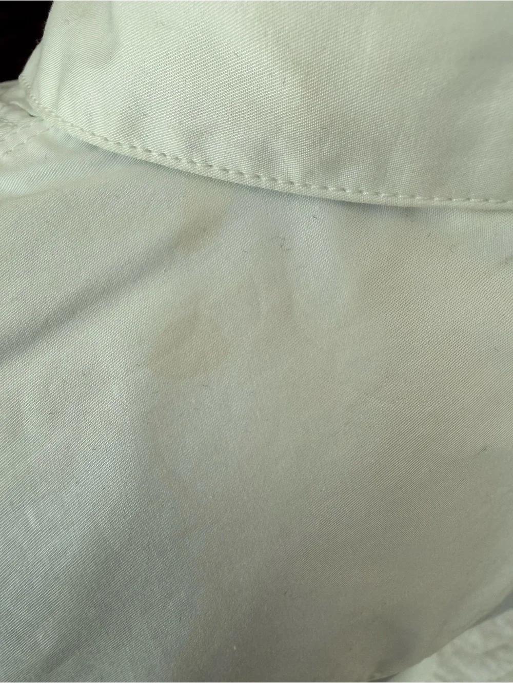 Burberry White Button-Front Shirt with Gold Tag - Picture 12 of 16